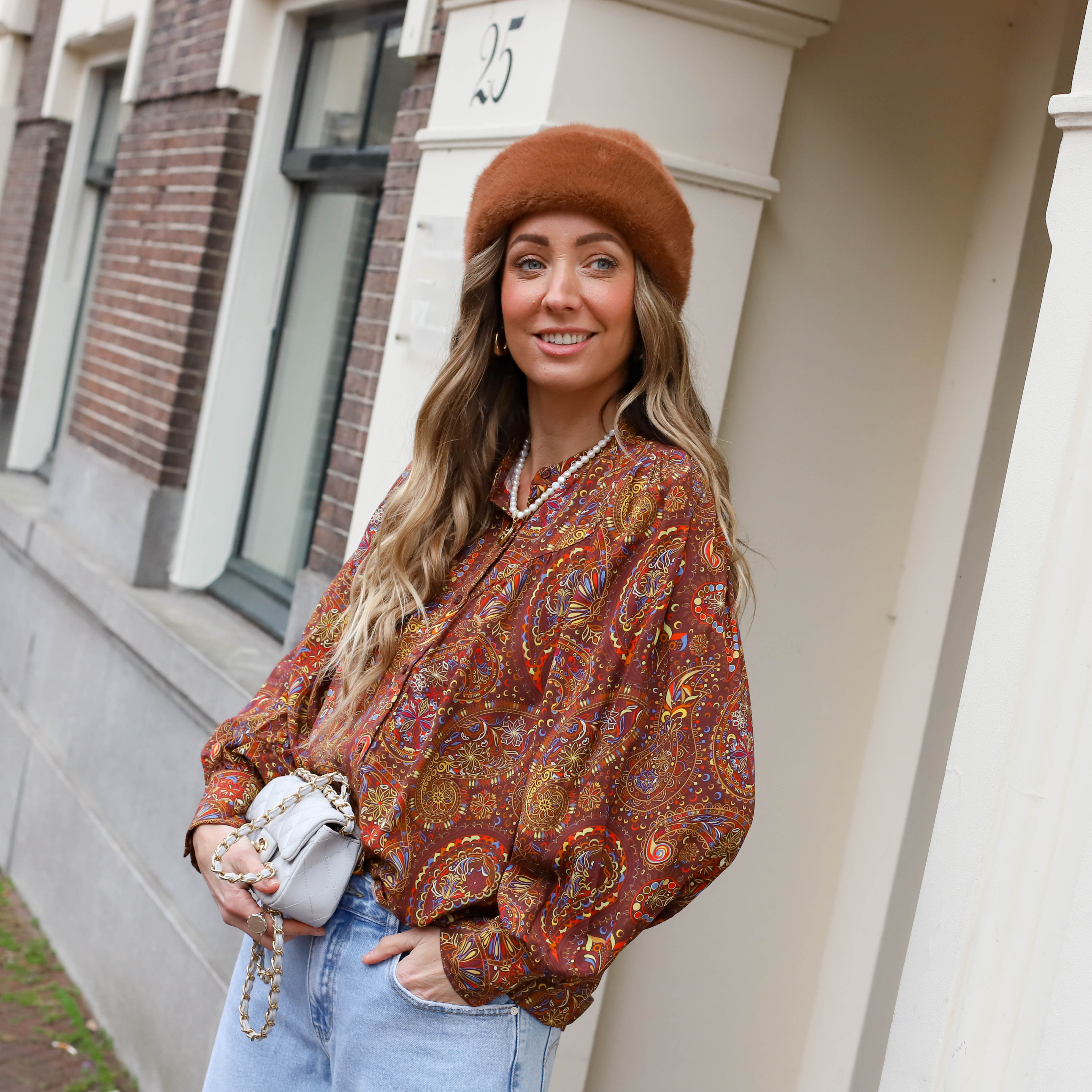 Ashley blouse bitter chocolate – Hipvoordeheb.nl