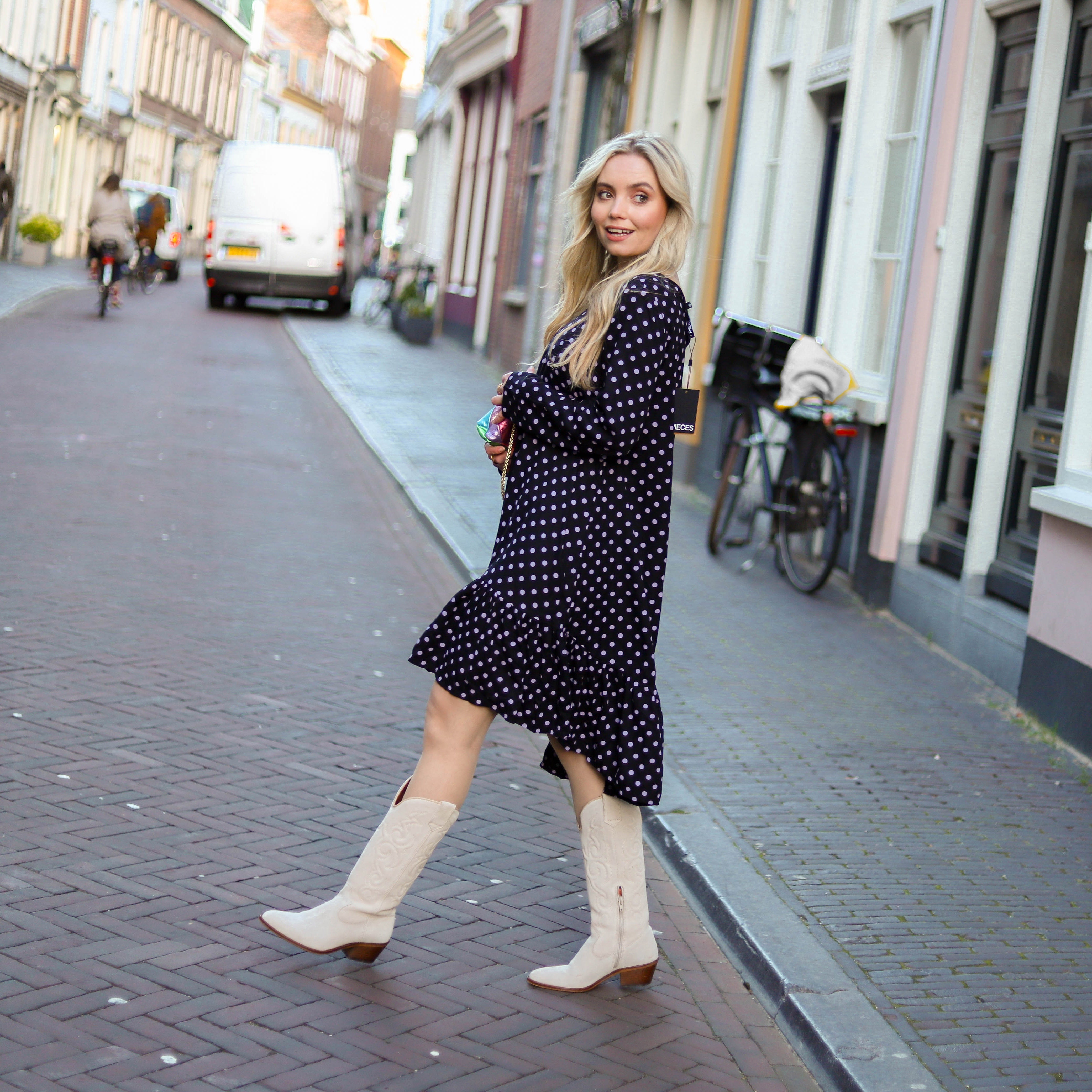 Henrietta jurk stippen Jurk Hipvoordeheb.nl