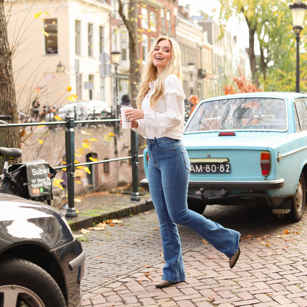 Peggy flared jeans blue Broek Hipvoordeheb.nl 